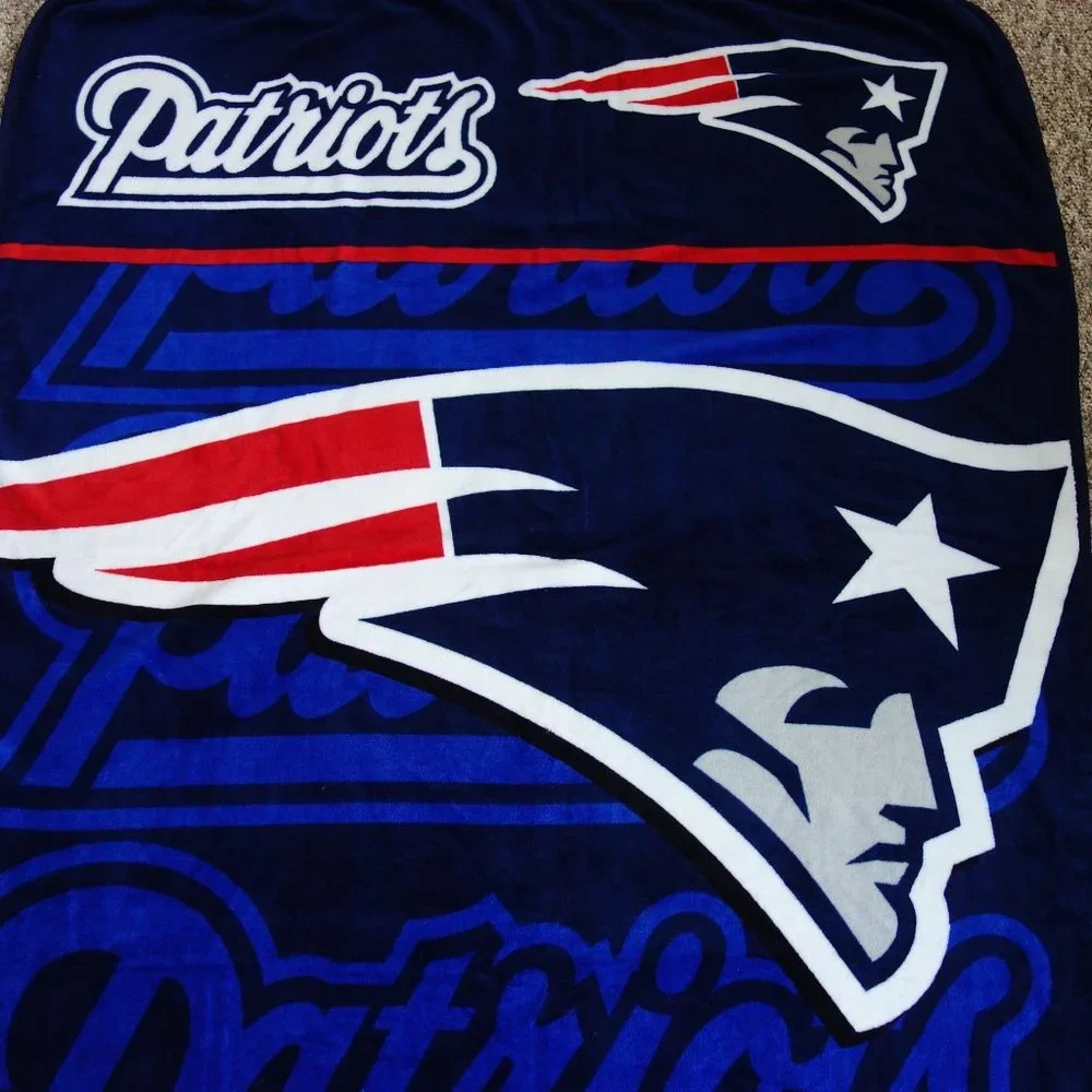 Northwest NFL New England‎ Patriots Lightweight Plush Throw 46